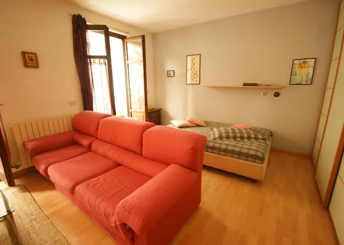 Santa Marta In The Centre * Intra